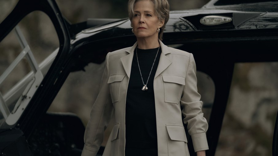 Sigourney Weaver em Entre Montanhas