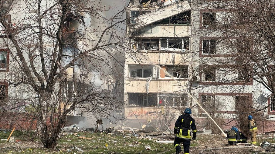 Ataque a prédio residencial na Ucrânia deixa ao menos dois mortos