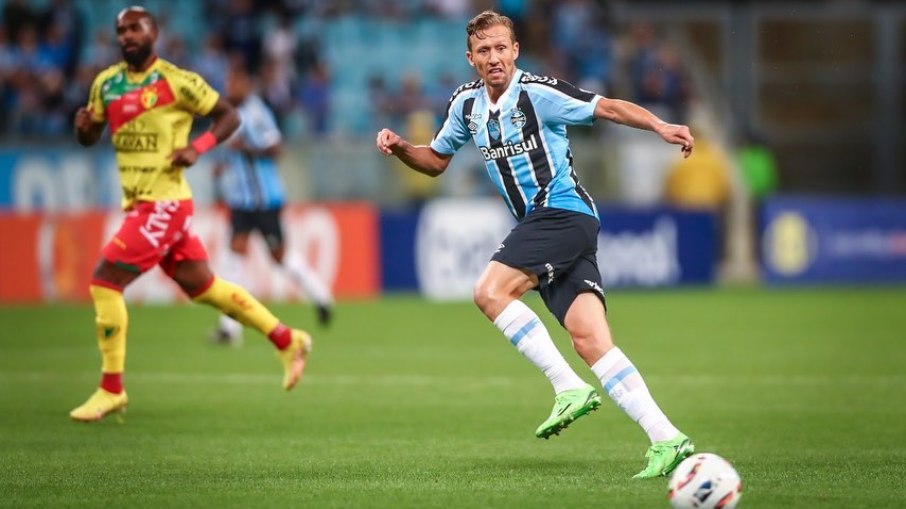 Lucas Leiva tem contrato com o Grêmio até o fim de 2023