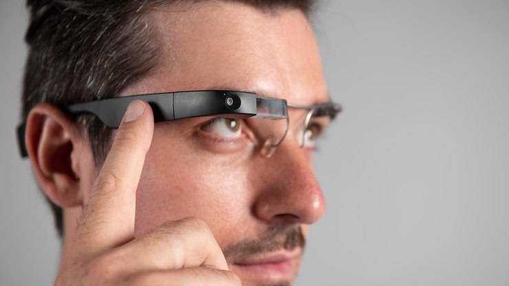 Meta planeja demitir 1.500 na Reality Labs e apostar mais em IA