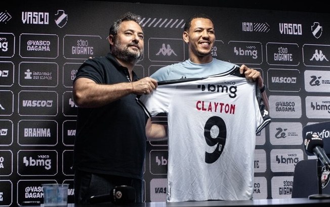 Clayton foi o último jogador apresentado por Mattos no Cruz-Maltino