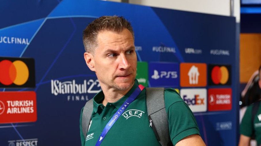 Kwiatkowski foi afastado pela Uefa