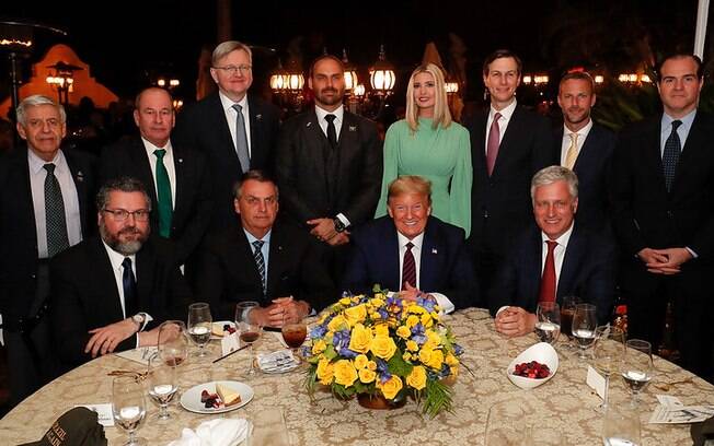 Comitiva brasileira esteve presente no jantar promovido por Trump na Flórida