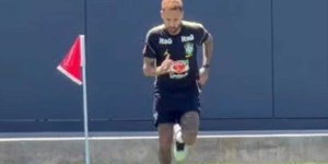 Neymar treina em campo às vésperas do duelo contra o Haiti