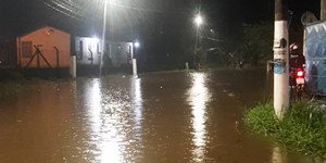 Litoral de SP recebe alerta para grandes acumulados de chuva