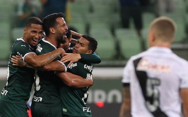 Palmeiras pode ter dupla de zaga inédita em duelo contra o Atlético-MG no Brasileirão