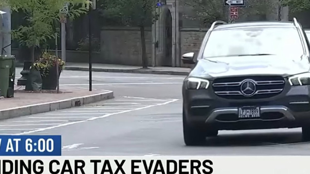 Carros flagrados em New Haven 