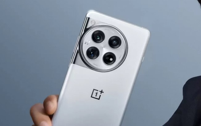 OnePlus 13 ganhará nova câmera telefoto de 50 MP, diz rumor