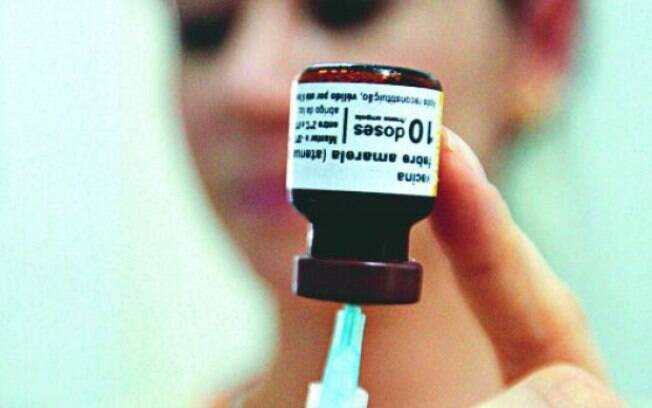 Vacina contra febre amarela não é indicada para bebês abaixo de seis meses de vida, segundo Ministério da Saúde