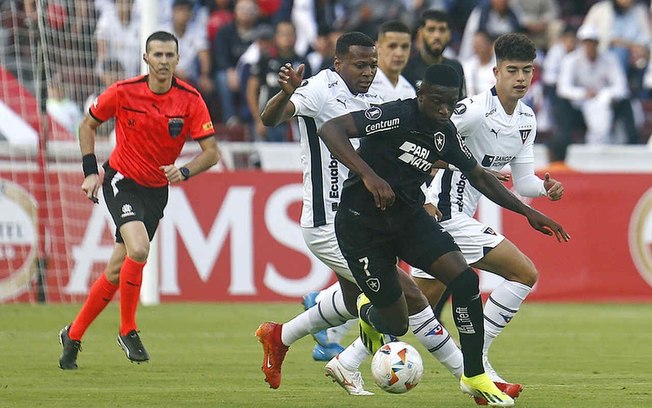 Botafogo sofreu a segunda derrota em dois jogos pela Libertadores
