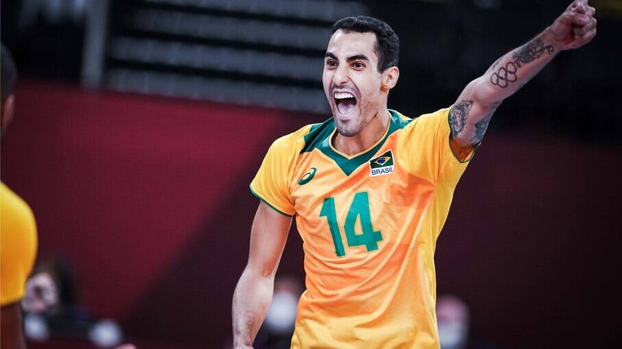 Douglas Souza, além de ponteiro da seleção masculina de vôlei, é um dos atletas brasileiros que representam a comunidade LGBTQIA+ no jogos de Tóqui