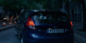 Toyota usa carro da Ford em campanha contra violência doméstica
