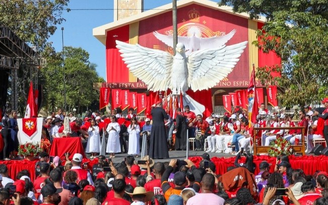 Milhares de fieis prestigiam Festa do Divino, em Planaltina