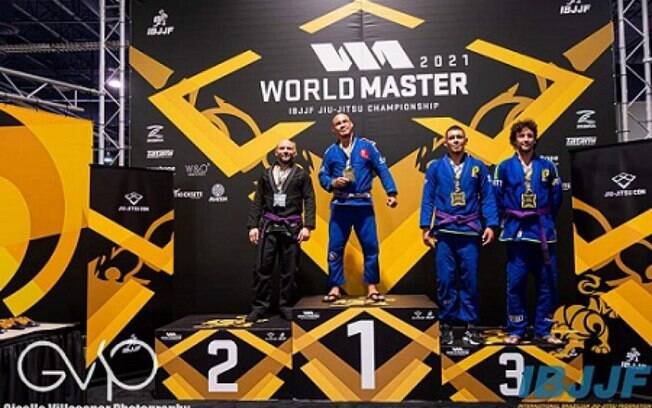 Campeão mundial, Roberto Facada relembra trajetória e aprendizados com Anderson Silva e irmãos Nogueira