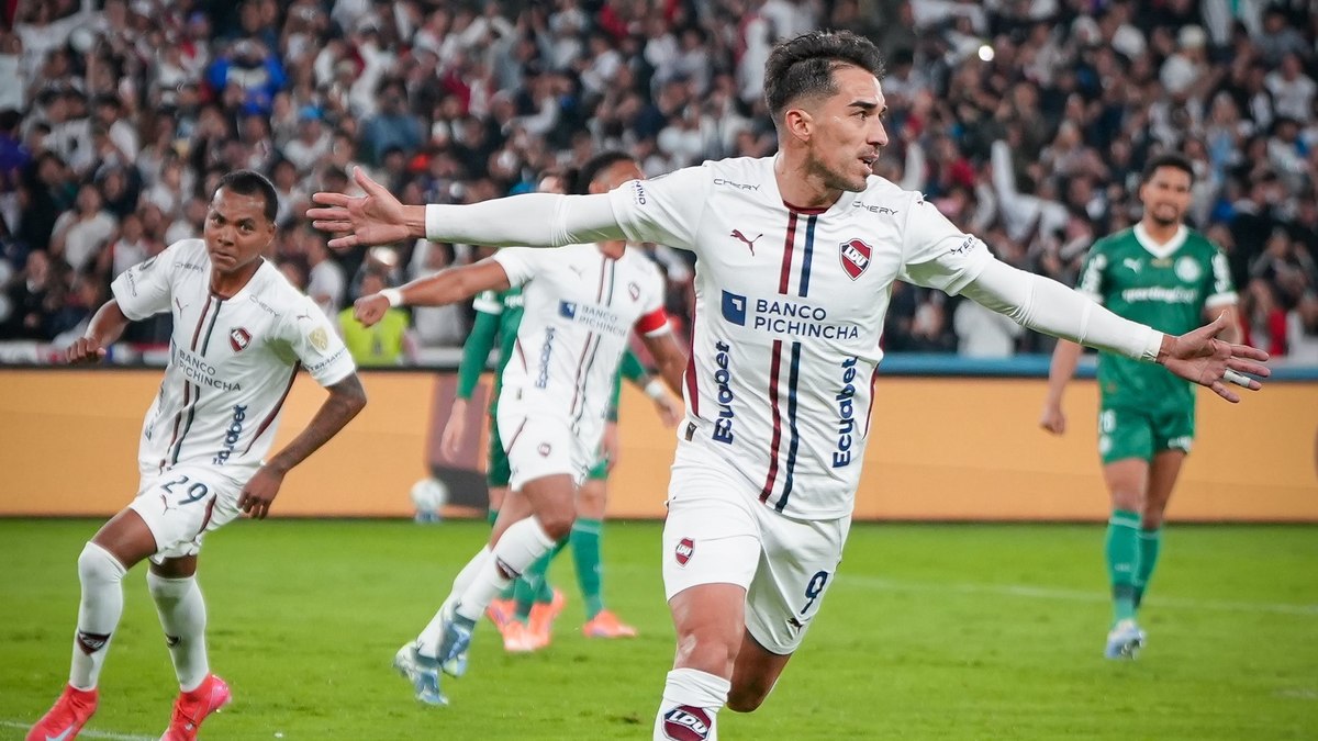 Palmeiras foi atropelado pela LDU no jogo de ida Palmeiras foi atropelado pela LDU no jogo de ida