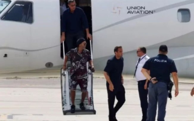 Ronaldinho Gaúcho desembarca na Itália para integrar o projeto do Ravenna Ronaldinho Gaúcho desembarca na Itália para integrar o projeto do Ravenna