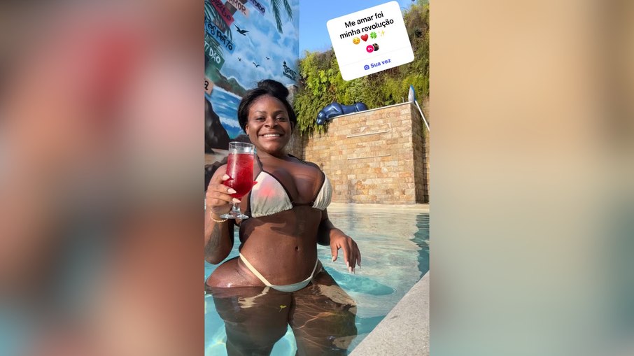 Jojo Todynho curte piscina e exibe shape após perder 80 kg Jojo Todynho curte piscina e exibe shape após perder 80 kg