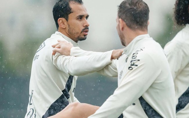 Cuca deve fazer mudanças no time titular do Santos Cuca deve fazer mudanças no time titular do Santos