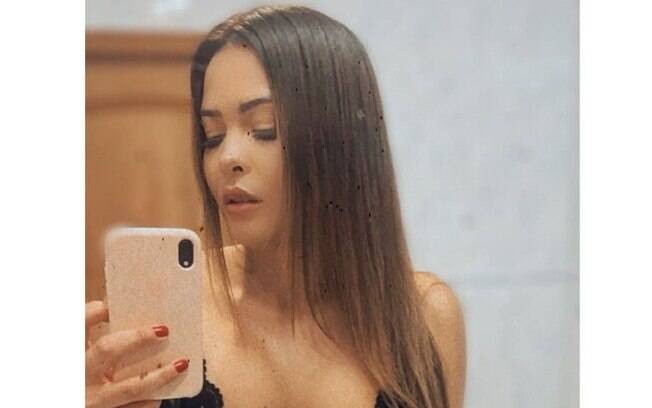 Geisy Arruda provoca seguidores com foto sensual 