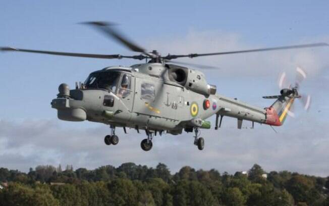 Marinha do Brasil recebe quarta unidade do helicóptero Lynx MK21B