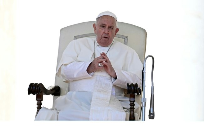 O papa Francisco, durante audiência geral semanal, em 5 de junho de 2024, na praça de São Pedro, no Vaticano