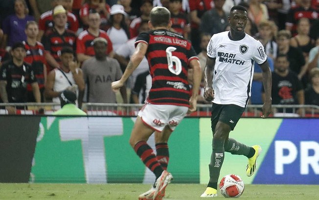 Luiz Henrique em ação no clássico contra o Flamengo, no Maracanã