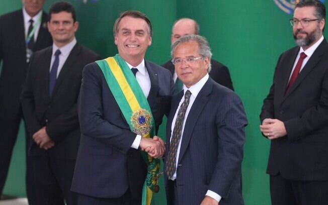 'Hoje [7] de manhã [Bolsonaro e Paulo Guedes] se encontraram aí, best friends [melhores amigos]”, disse Heleno