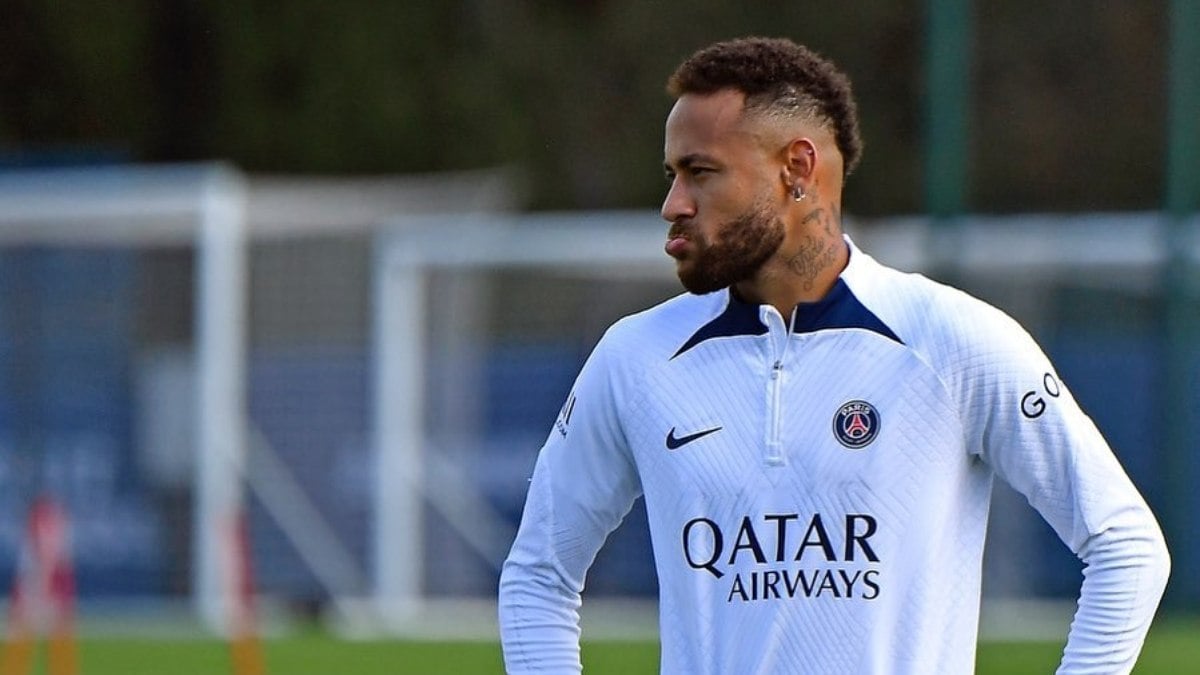 Neymar vem sendo elogiado por imprensa internacional