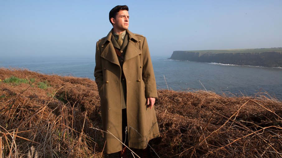 Jonathan Bailey em Juventudes Roubadas Jonathan Bailey em Juventudes Roubadas