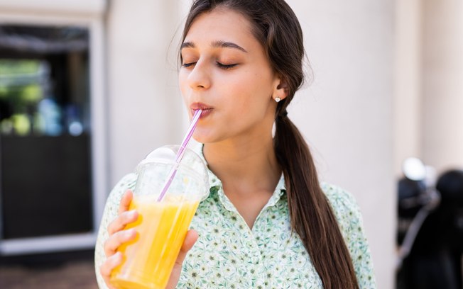 5 bebidas boas para o cérebro, segundo nutrólogo