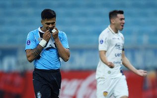 Grêmio vence Sportivo Luqueño, mas avança em 2º na Sul-Americana