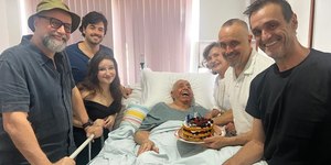 Rosamaria Murtinho mostra Mauro Mendonça em leito e preocupa fãs