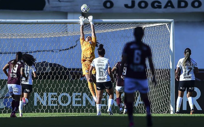 Corinthians e Ferroviária nao saem do zero no primeiro jogo da final do Brasileirão Feminino