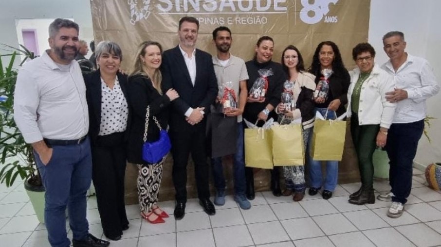 Homenagens ocorreram durante sessão solene na Câmara Municipal de Valinhos Homenagens ocorreram durante sessão solene na Câmara Municipal de Valinhos