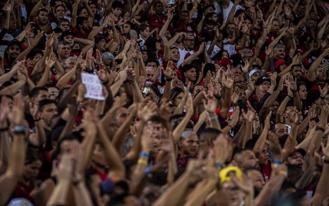 Torcedores do Flamengo exaltam festa contra o Atlético-MG: 'Maracanã está muito lindo'