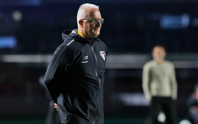 Dorival durante a partida contra o Inter 