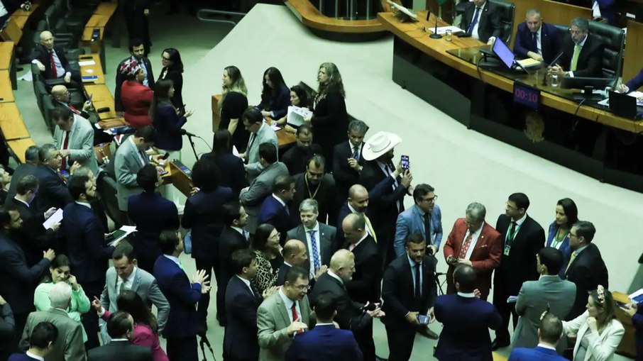 Câmara dos Deputados alega que não havia previsão legal para que as indicações de emendas de comissão tivessem que ser votadas