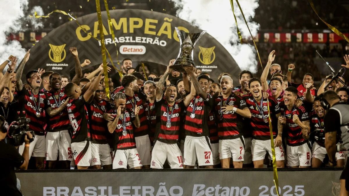 Flamengo venceu o Ceará e confirmou a conquista de mais um Brasileirão Flamengo venceu o Ceará e confirmou a conquista de mais um Brasileirão