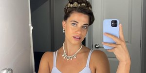 Atriz de "Bridgerton" reage a tentativa de assalto; veja o vídeo	