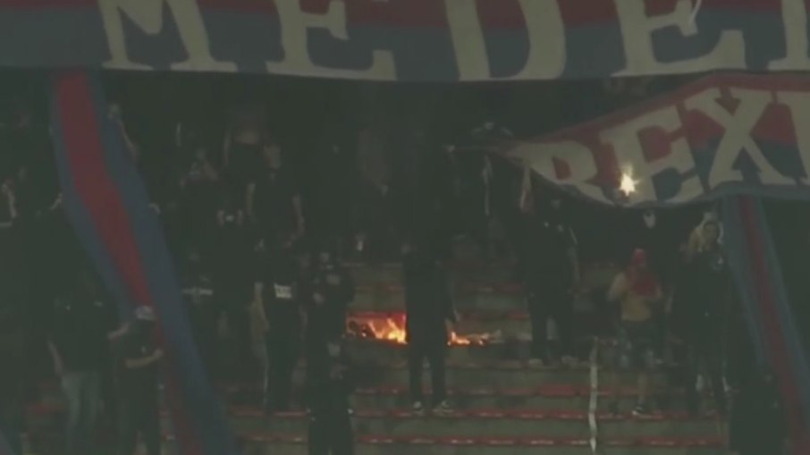 Confusão causou o cancelamento do jogo entre Flamengo e Independiente Medellín