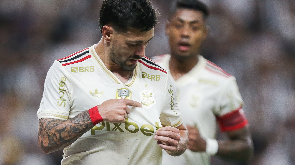 Arrascaeta com a camisa alternativa do Flamengo Arrascaeta com a camisa alternativa do Flamengo