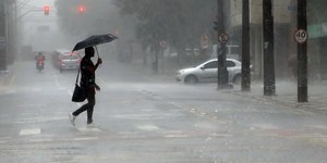 Efeitos de La Niña provocam instabilidade e chuva pelo país