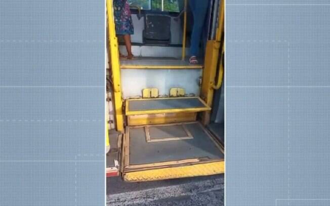 Cadeirante denuncia problema em elevador de ônibus de Campinas