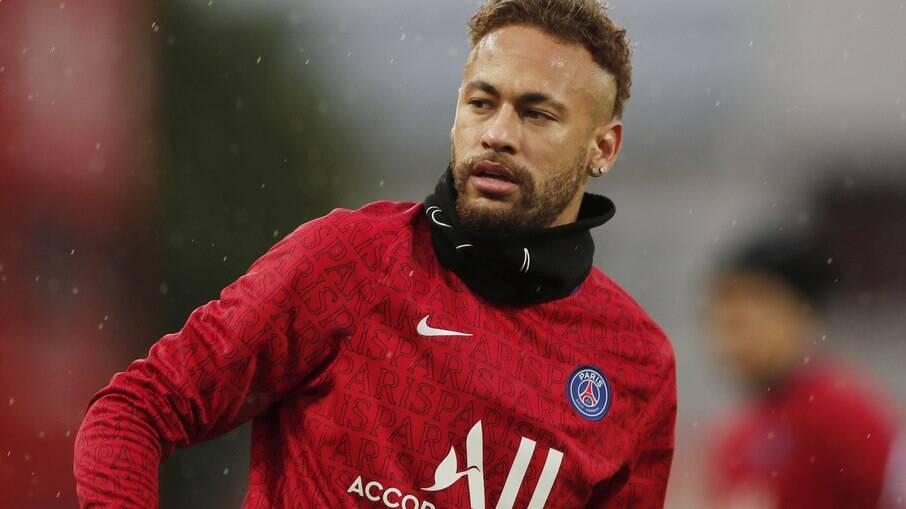 Neymar marcou dois gols na goleada do PSG sobre o Lorient