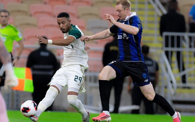 Saleh Abu Al-Shamat comemora o gol da vitória sobre o Auckland na Copa Intercontinental da Fifa Saleh Abu Al-Shamat comemora o gol da vitória sobre o Auckland na Copa Intercontinental da Fifa