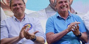 Tarcísio diz ao STF que Bolsonaro "jamais" falou em golpe