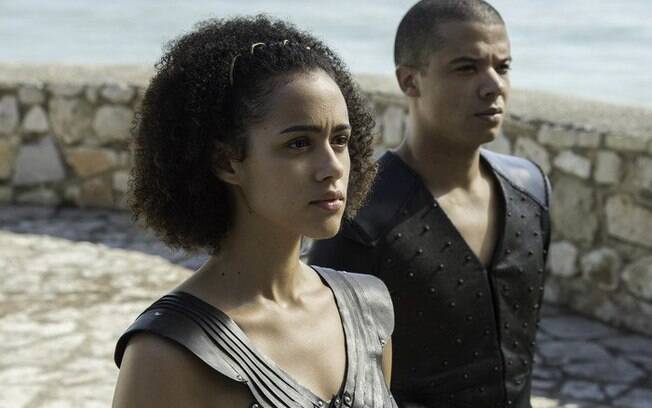 Em Game Of Thrones, Nathalie Emmanuel interpreta uma ex-escrava que conquistou seu espaço no programa