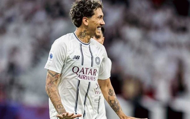 Roberto Firmino brilha em goleada do Al Sadd Roberto Firmino brilha em goleada do Al Sadd