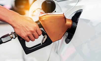 Como saber se a gasolina é adulterada e como resolver se tiver abastecido com ela