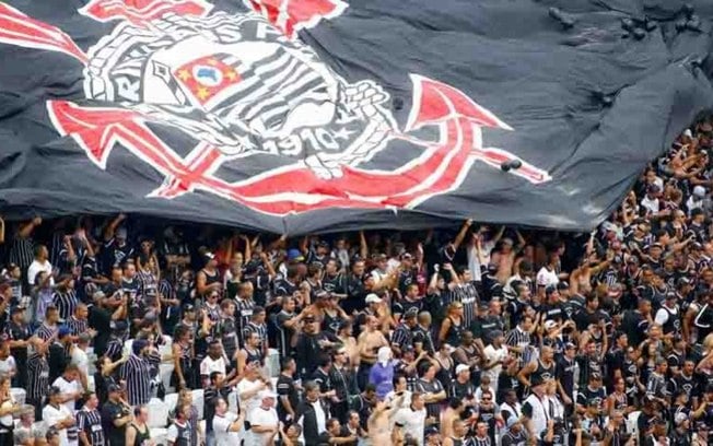 Em poucas horas, torcedores do Corinthians esgotam ingressos para jogo de volta contra o Flamengo